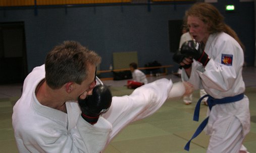 Sensenstein 2009 Wochenendfreizeit fr Jugendliche und Erwachsene in Kooperation mit dem TSV Heiligenrode und dem Karate Dojo Kassel